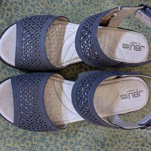 JBU blue grey memory foam sandals Size 7
